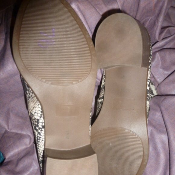 Maurices Faux Snakeskin Ankle Boots – Size 10 - Picture 9 of 11